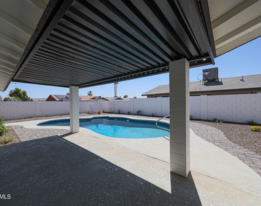 11202 N 43rd Drive - Photo Thumbnail 27