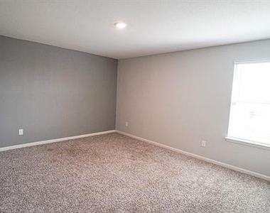 3012 Villegas Way - Photo Thumbnail 22