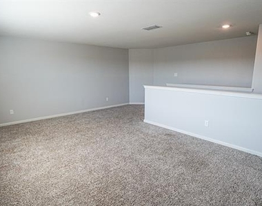 3012 Villegas Way - Photo Thumbnail 20