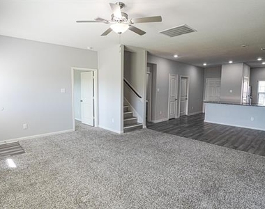 3012 Villegas Way - Photo Thumbnail 9