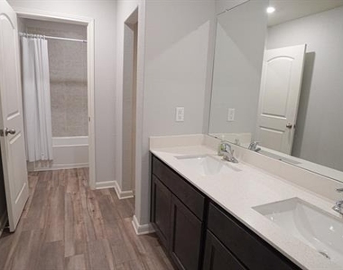 3012 Villegas Way - Photo Thumbnail 24
