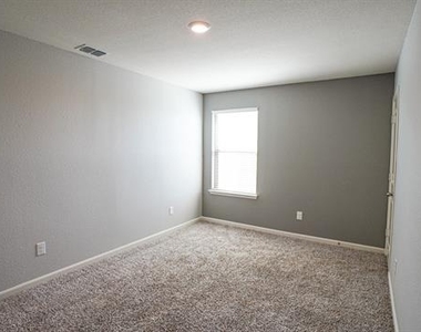 3012 Villegas Way - Photo Thumbnail 28