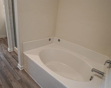 3012 Villegas Way - Photo Thumbnail 15
