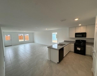 7728 Skier Drive - Photo Thumbnail 4
