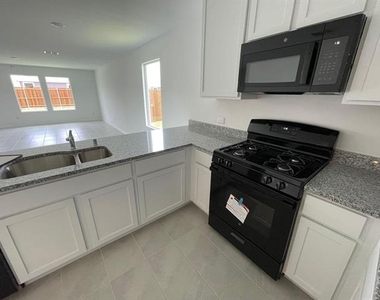7728 Skier Drive - Photo Thumbnail 5
