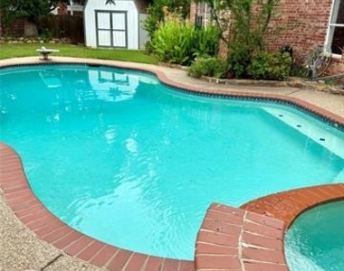 525 Abbey Court - Photo Thumbnail 24