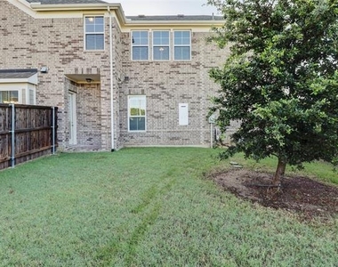 4941 Shore Crest Drive - Photo Thumbnail 16