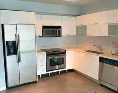 133 Ne 2nd Avenue - Photo Thumbnail 2