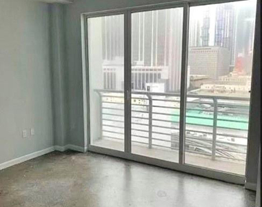 133 Ne 2nd Avenue - Photo Thumbnail 7