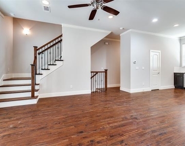 4323 Dickason Avenue - Photo Thumbnail 2