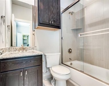 4323 Dickason Avenue - Photo Thumbnail 11