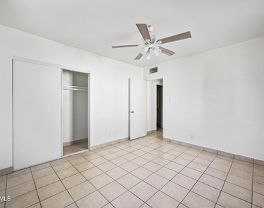 3903 N 12th Street - Photo Thumbnail 9