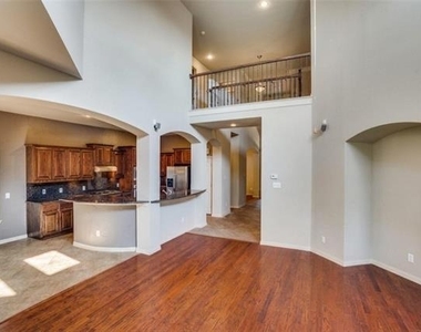 1905 Marshall Drive - Photo Thumbnail 2