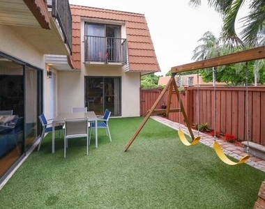 2903 Sw 11th Place N - Photo Thumbnail 14