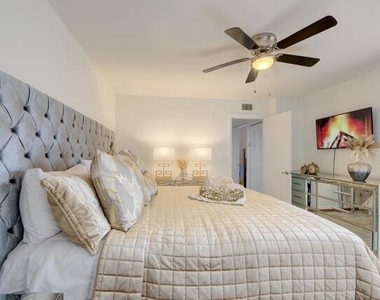 2903 Sw 11th Place N - Photo Thumbnail 4