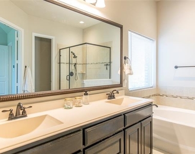 638 Brook Drive - Photo Thumbnail 22