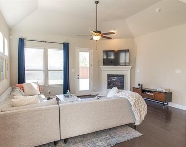 638 Brook Drive - Photo Thumbnail 13