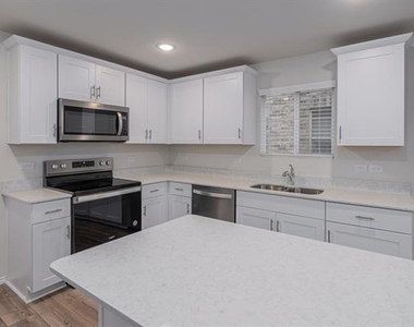 321 Hopson Street - Photo Thumbnail 4