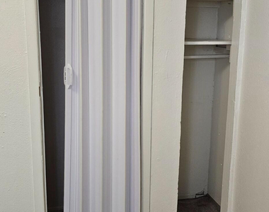 2138 E Turney Avenue - Photo Thumbnail 9