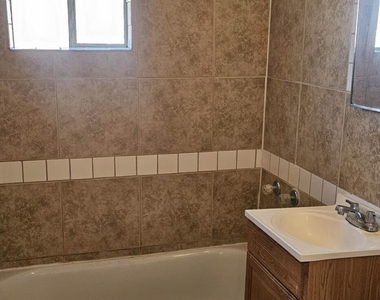 2138 E Turney Avenue - Photo Thumbnail 11