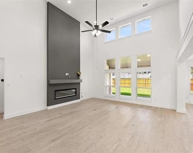 5501 Pooley Lane - Photo Thumbnail 8