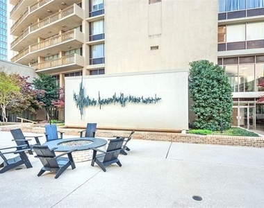 6211 W Northwest Highway - Photo Thumbnail 25