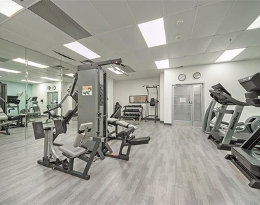 6211 W Northwest Highway - Photo Thumbnail 29