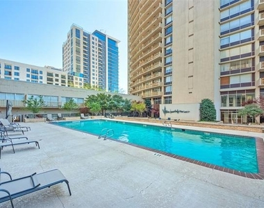 6211 W Northwest Highway - Photo Thumbnail 22