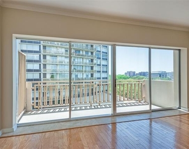 6211 W Northwest Highway - Photo Thumbnail 18