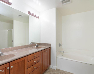 5450 E Deer Valley Drive - Photo Thumbnail 14