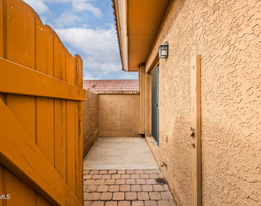 501 W Yukon Drive - Photo Thumbnail 14