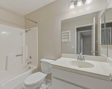 501 W Yukon Drive - Photo Thumbnail 15