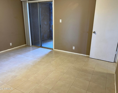 501 W Yukon Drive - Photo Thumbnail 18