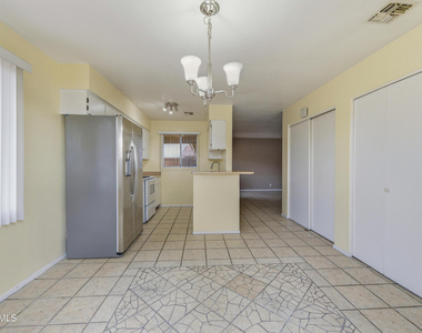 501 W Yukon Drive - Photo Thumbnail 9