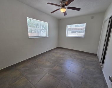 720 Ne 2nd Street - Photo Thumbnail 6