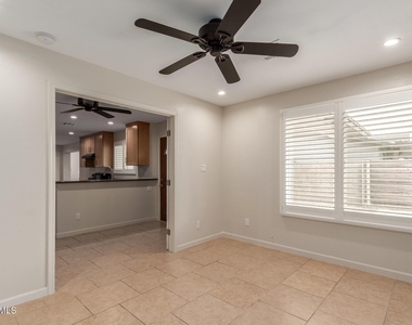 1628 E Del Rio Drive - Photo Thumbnail 13