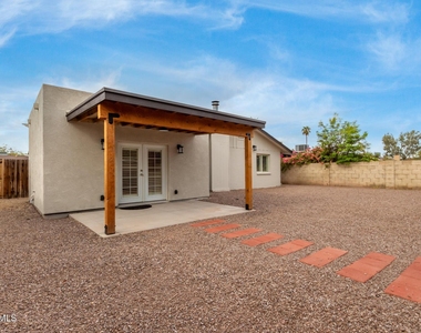 1628 E Del Rio Drive - Photo Thumbnail 29