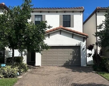3016 King Palm Way - Photo Thumbnail 1