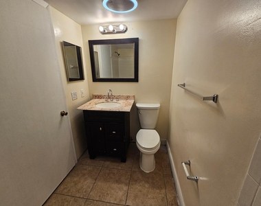 5686 Rock Island Road - Photo Thumbnail 9