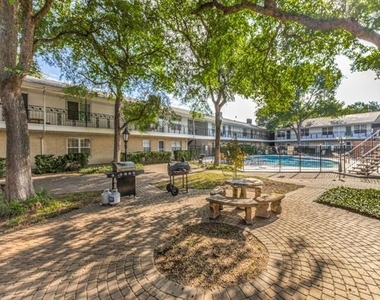 5818 E University Boulevard - Photo Thumbnail 20