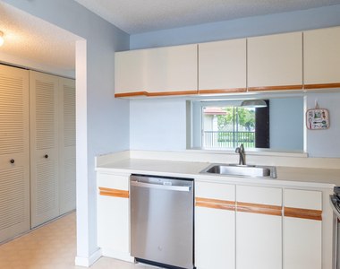 3031 Holiday Springs Boulevard - Photo Thumbnail 8