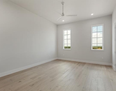 49 Arta Drive - Photo Thumbnail 11
