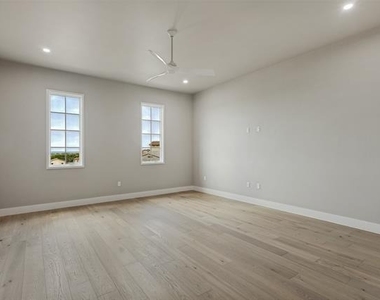 49 Arta Drive - Photo Thumbnail 12