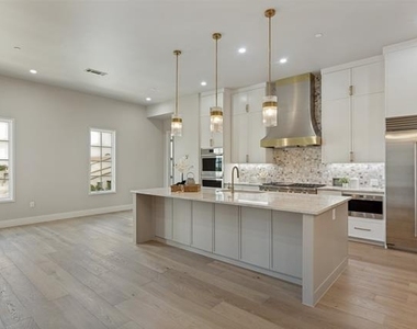 49 Arta Drive - Photo Thumbnail 8