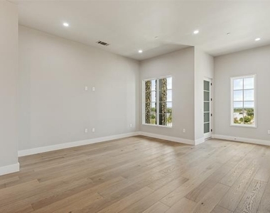 49 Arta Drive - Photo Thumbnail 9