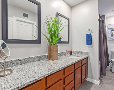 4655 E Monte Way - Photo Thumbnail 44