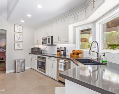 4655 E Monte Way - Photo Thumbnail 23