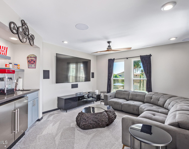 4655 E Monte Way - Photo Thumbnail 46