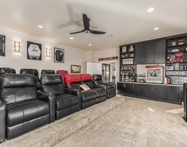 5821 E Cactus Road - Photo Thumbnail 15
