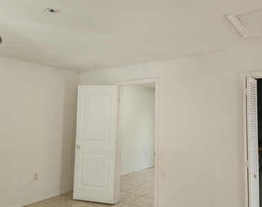 12668 70th Pl Street N - Photo Thumbnail 11